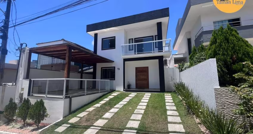 Casa Alto Padrão em Lauro de Freitas, 4/4 sendo 3 suites, reversivel, porteira fechada, decorada