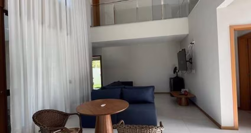 Casa Duplex em Guarajuba, apenas 350m da praia, com 5 suites, toda reformada, com piscina