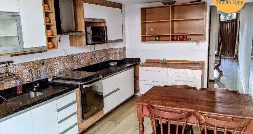 Casa Padrão em Piatã, proximo da praia, com 2 suites, com vaga, dentro de condominio.