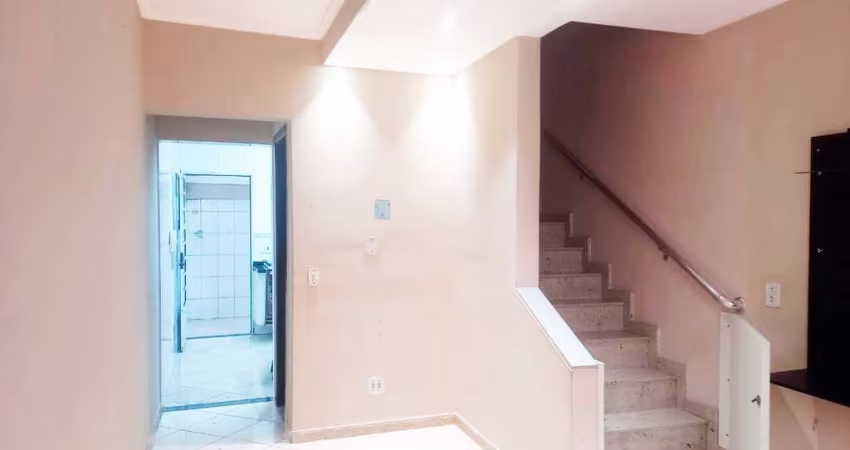 Casa em condomínio fechado com 2 quartos para alugar na do Direito, 137, Vila Rui Barbosa, São Paulo