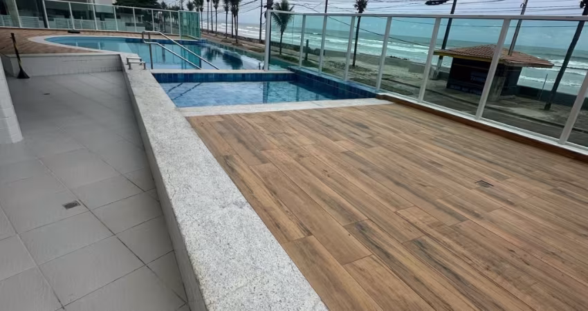 LINDO APARTAMENTO FRENTE MAR