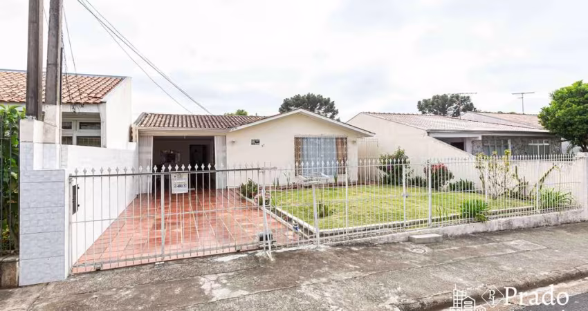 Casa à venda, 220 m² privativos, 4 dormitórios 1 sendo suíte, 4 vagas, Cajuru, Curitiba, PR