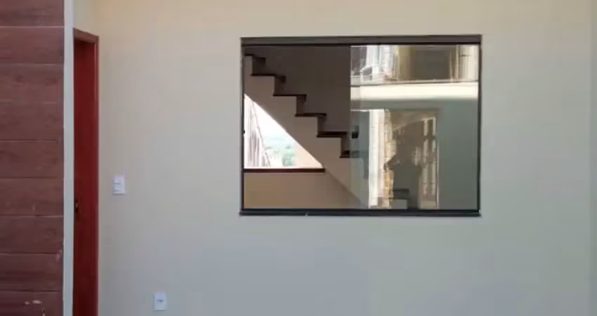 Casa com 2 suítes- Condomínio Fechado- Estrada do Mendanha- West shopping