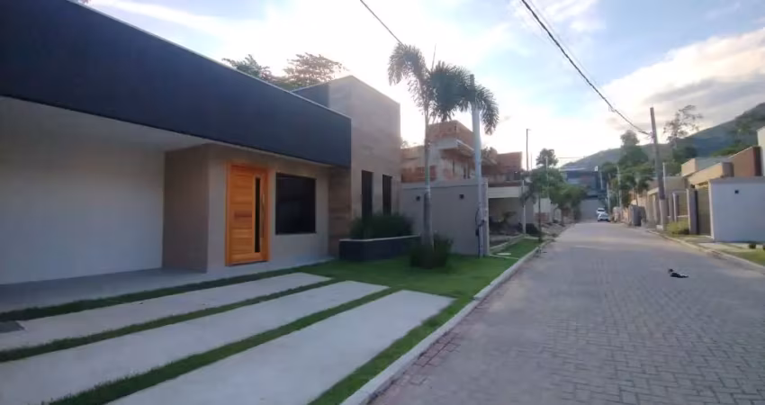 Casa linear com 3 quartos (1 suíte) em condomínio fechado – rio da prata, campo grande