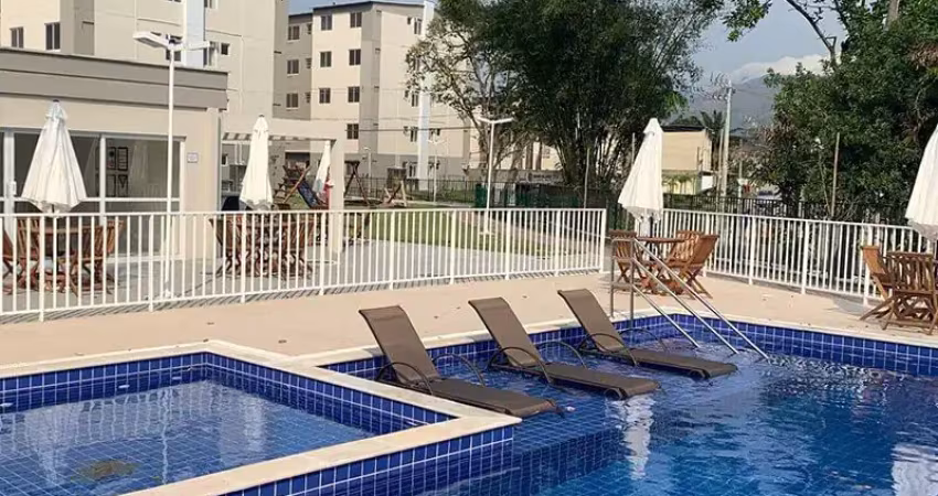 Apartamento 2 quartos com suíte canadense  – condomínio clube com piscina – estrada do mendanha