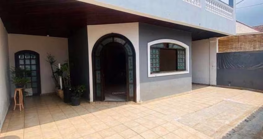 Sobrado Residencial à venda, Caiçara, Praia Grande - SO0049.