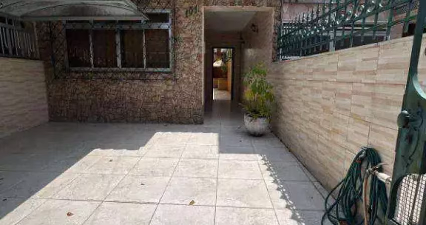 Sobrado à venda, 150 m² por R$ 999.000,00 - Ponta da Praia - Santos/SP