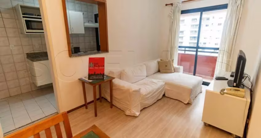Flat entre a av. berrini e marg pinheiros com 2 dorms e cozinha completa