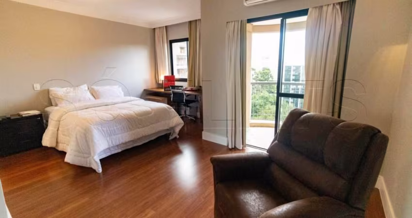 Lindo Clarion Faria Lima 30m², 1 dorm e 1 vaga disponível para locação no Itaim Bibi.