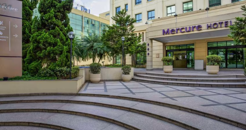 Apartamento no Mercure Pinheiros disponível venda com 28m² e 1 vaga de garagem finamente decorado