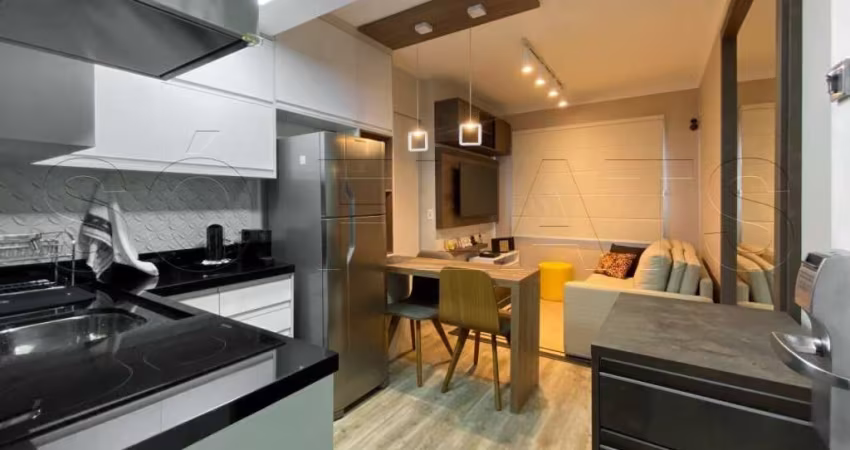 Flat mobiliado disponível para locação com 30m², 01 dormitório e 01 vaga de garagem.