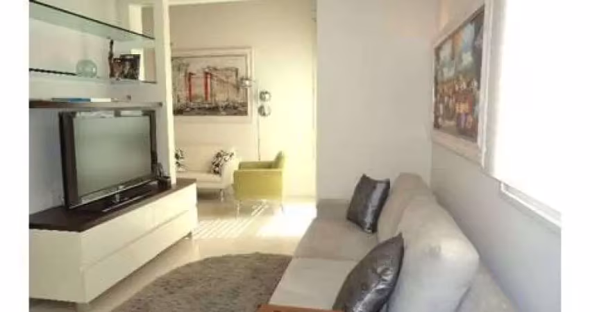 Apartamento totalmente mobiliado à venda no paraíso.