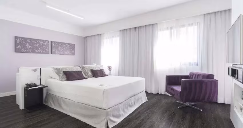 Flat em Moema disponível para venda com 33m² e 01 vaga de garagem