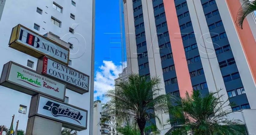 Flat nos Jardins no Pool, na Al Lorena, prox a Av 9 de Julho