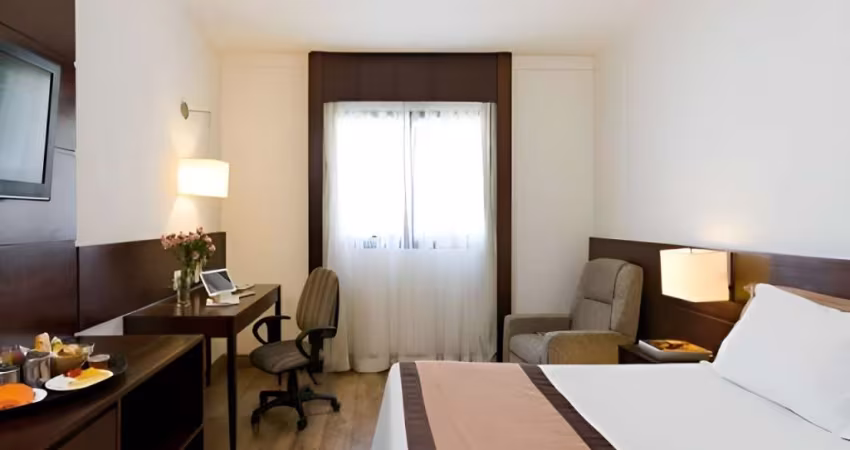 Flat na Berrini, prox a Marg Pinheiros, ótima localização