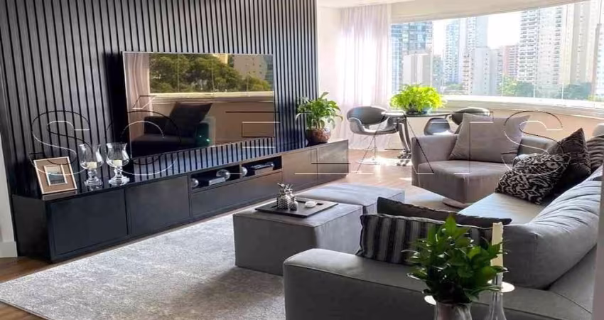 Exclusivo apartamento a 150 m do Metro Campo Belo