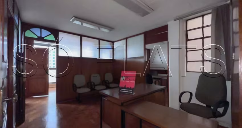 Sala Comercial XI de Agosto, disponível para locação contendo 87m², localizado no centro de SP.