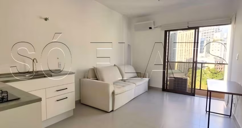 Apto a duas quadras da Av. Paulista, na parte mais arborizada dos Jardins, disponível para locação.