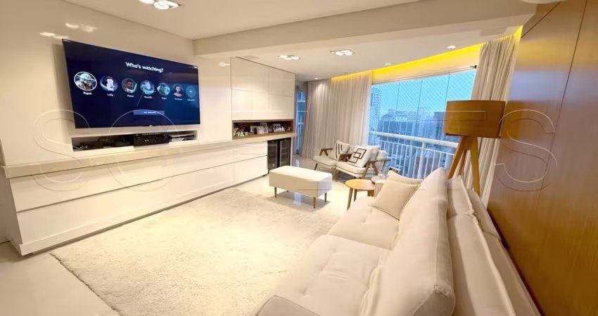 Flat disponível para locação prox. da Avenida Paulista e Shopping Center 3 com 3 dorms e 2 vagas.
