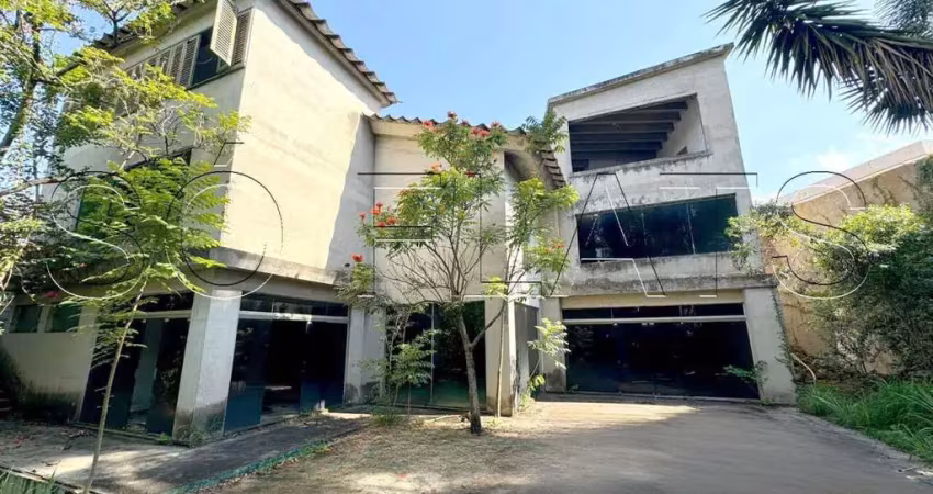 Casa alto padrão no morumbi disponível para venda com 784m², 5 dormitórios e 4 vagas
