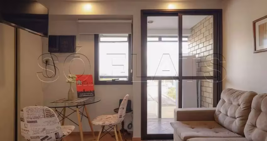 Apto equipado no q.i, com 37m², 1 dormitório e 1 vaga de garagem em moema, disponível para locação.