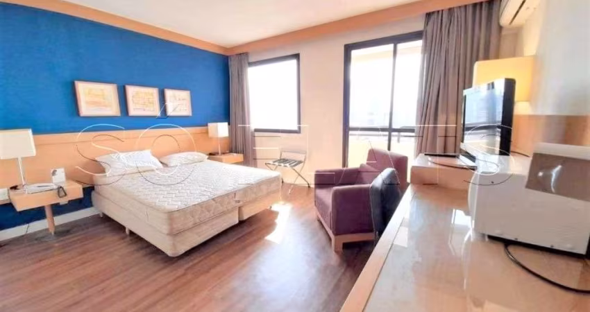 Flat mobiliado com 35m², planta diferenciada uma vez que a unidade possui varanda. Vista exclusiva.