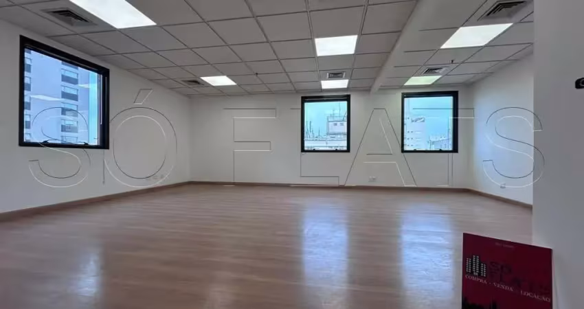 Sala comercial nos jardins com 62m², excelente localização ao lado da avenida nove de julho.