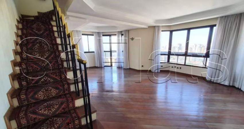 Apartamento na cobertura com 406m² disponível à venda.