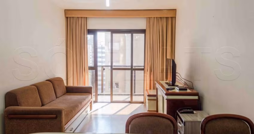 Flat mobiliado com serviços com 1 amplo dormitório e sala com varanda no Jardins. Sem fiador.