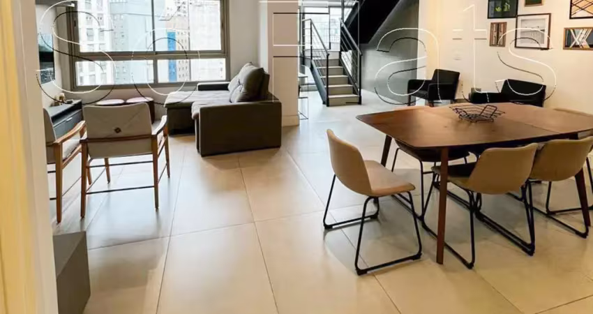Apto estilo duplex, com uma cozinha gourmet na região do itaim bibi, disponível para locação.