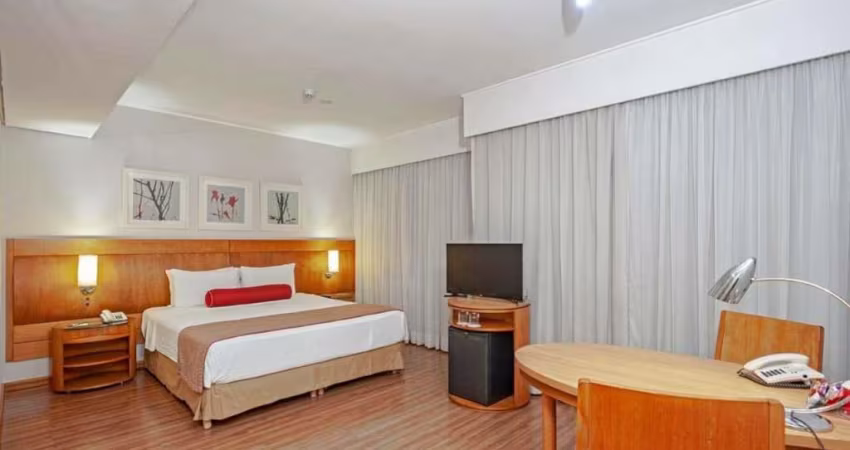 Flat em Moema, excelente localização para moradia ou investimento