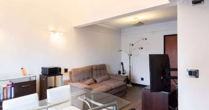 Apartamento estilo duplex com 52m² à venda em Moema.