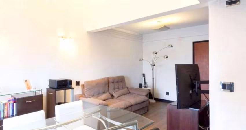 Apartamento estilo duplex com 52m² à venda em Moema.