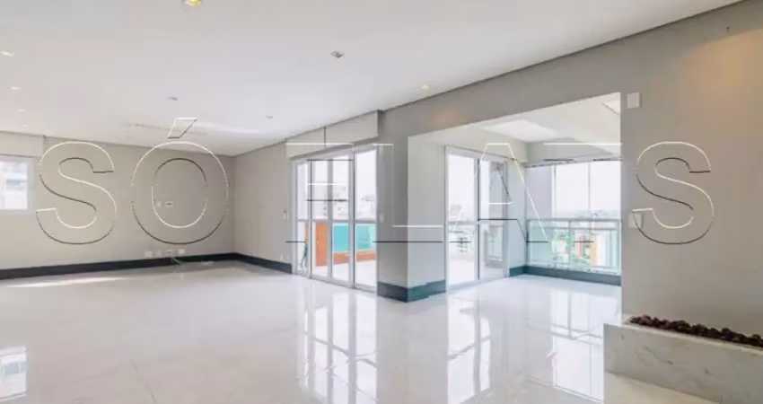 Apartamento na cobertura com 280m² no Campo Belo.
