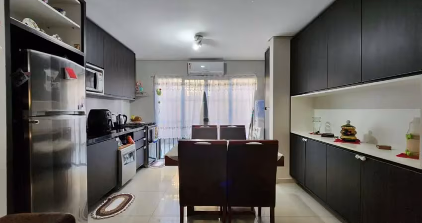 Casa com 3 quartos à venda na Rua Danton Krás Borges, 44, Guarujá, Porto Alegre