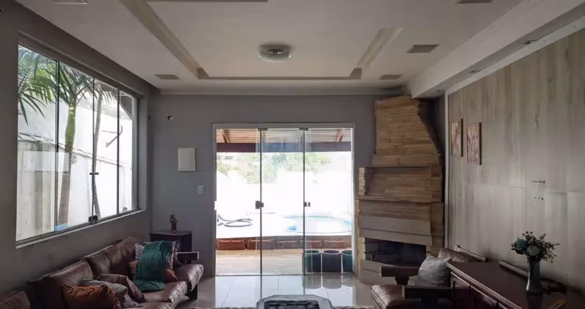Casa com 3 quartos à venda na Rua Silvério Souto, 65, Teresópolis, Porto Alegre