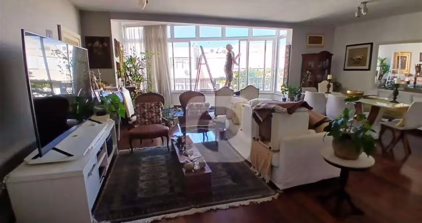 Ipanema, quadra da praia, 3 quartos sendo 2 suítes, 1 vaga, 173 m²