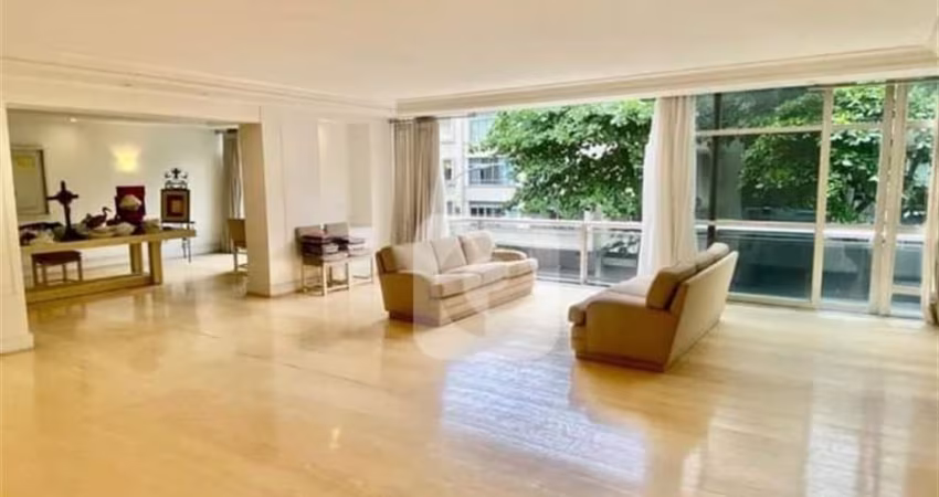 Apartamento Leblon com 297m², 4 quartos e 2 vagas