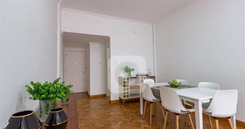 Apartamento 3 Quartos, 1 Suite, 140m2, Clássico , reformado!  Com vaga !