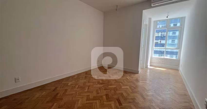 Apartamento com 2 Quartos e 2 banheiros à Venda, 78 m² por R$2.250.000