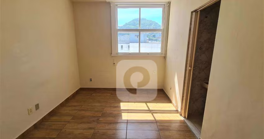 Apartamento à Venda No Catete próximo ao Flamengo, Sala e Quarto, vista livre!