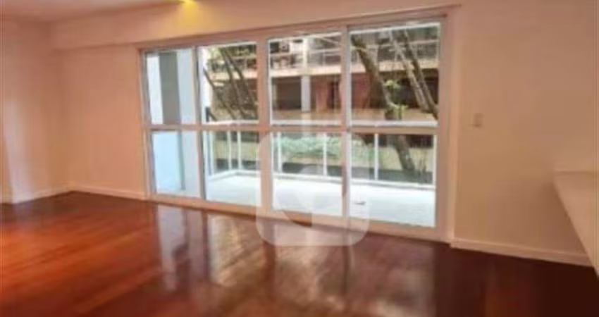 Duplex leblon; 3 quartos, 2 suítes, 3 vagas e 199m²
