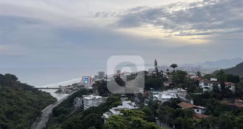 Mansão no Joá com 4 pavimentos com elevador, VISTÃO MAR!