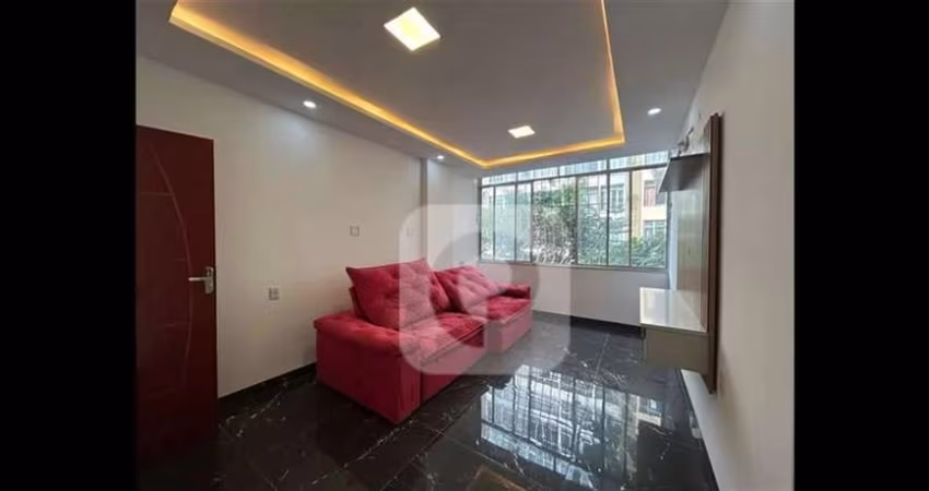 Apartamento 2 quartos totalmente reformado em Copacabana!