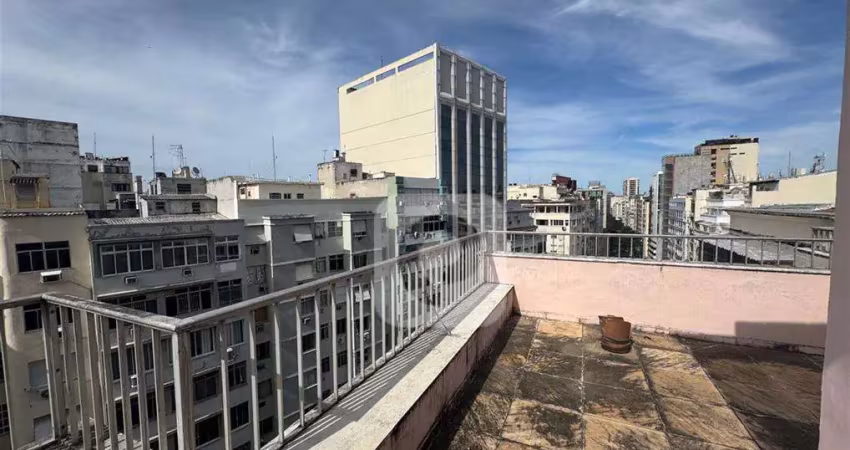 Cobertura duplex 3 quartos com vaga no posto 5 vista livre