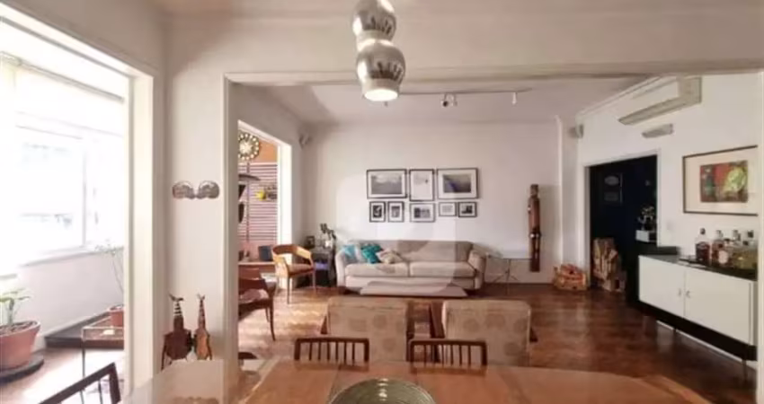 Ipanema  165 m², original 4 quartos reformado com 3 quartos e com 1 vaga