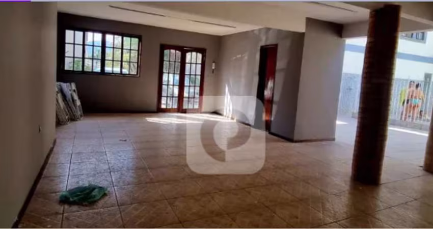 Casa duplex com 194m² 4 quartos 2 suítes 2 wc sala grande com dois ambientes 2 vagas