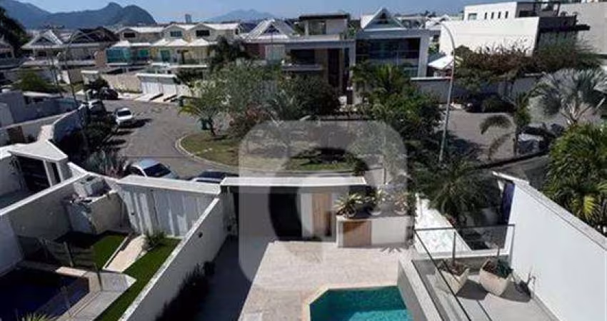 Casa com 4 quartos e 275 m² à venda