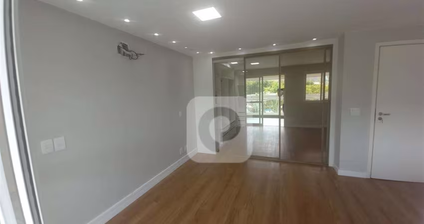 Cobertura duplex 3 quartos 2 suítes sendo 1 master e closet  174 m2 á venda