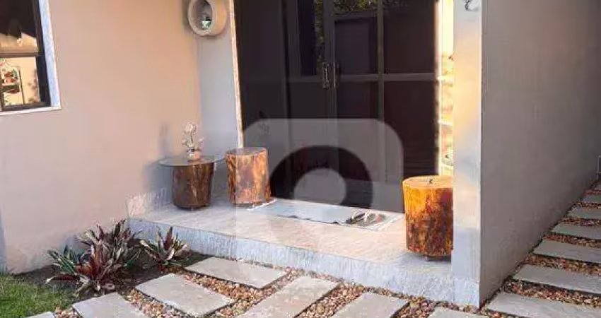 Luxuosa casa de condomínio com piscina e churrasqueira em barra de guaratiba